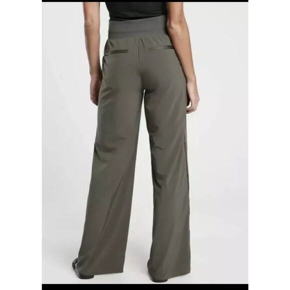 ATHLETA Nolita Wide Leg Featherweight Stretch Pant Mountain Olive Size 8 - Picture 3 of 11